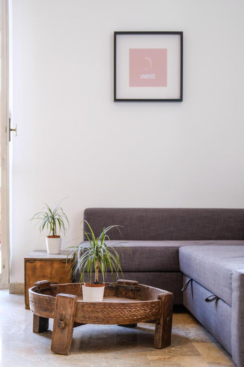 Spacious Apartment With Big Terrace At Colosseum Rome Exterior photo